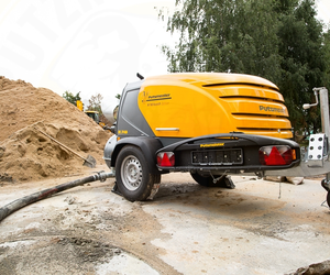 Стяжка пола в коттедже